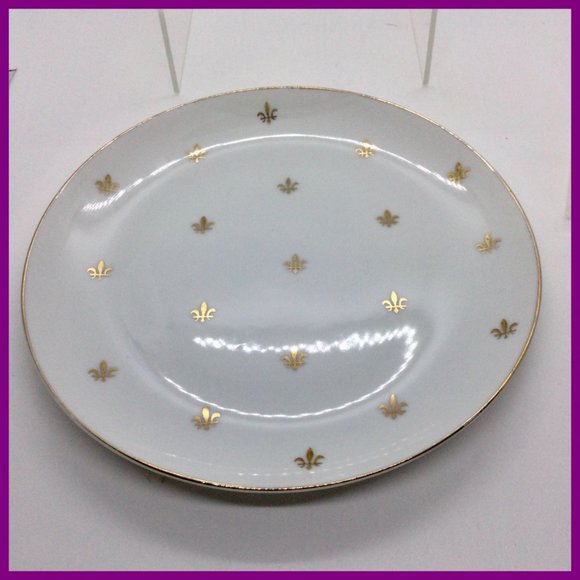 Fluer De Lis Plate - Picture 1 of 5